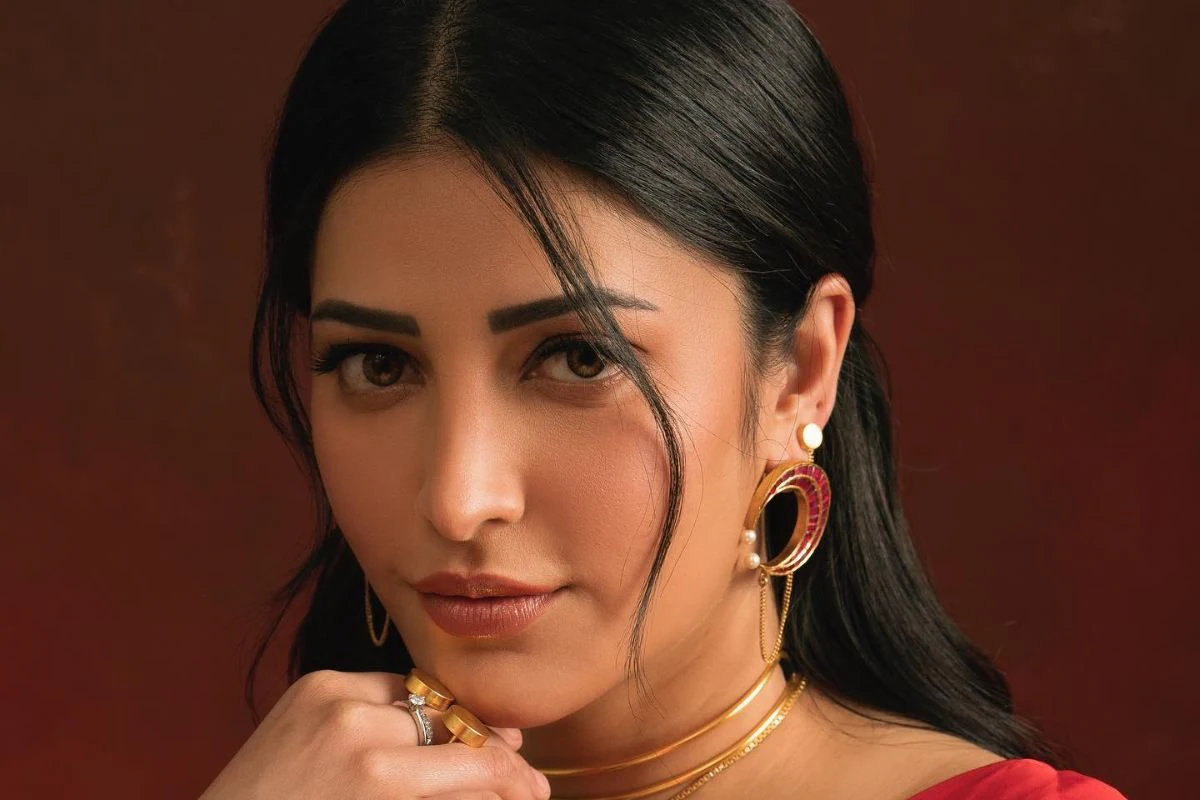 Shruti Haasan Finally Reveals Her Relationship Status After Santanu Breakup Rumors