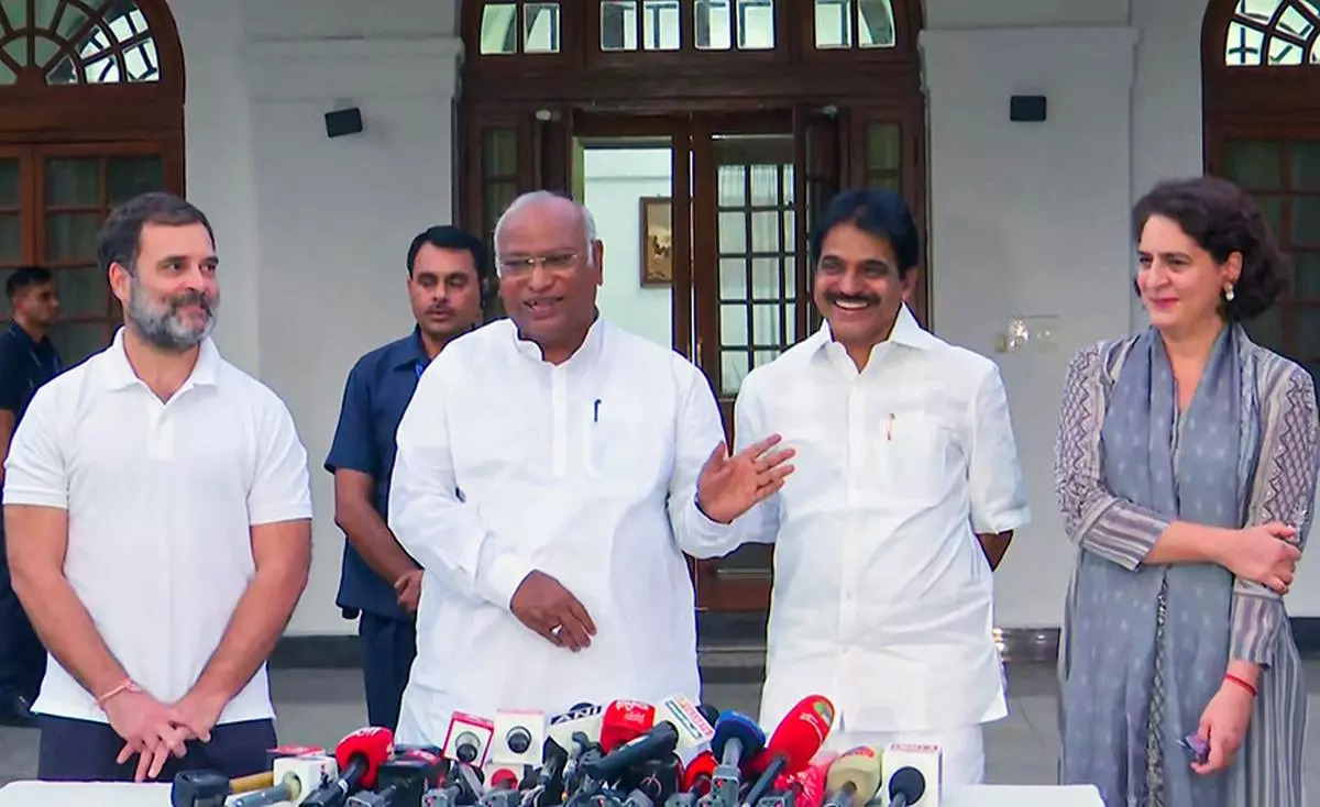 Rahul To Retain Rae Bareli, Priyanka To Contest From Wayanad Bypoll