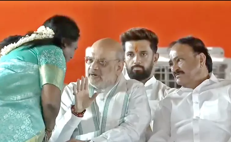 Amit Shah Chided Dr Tamilsai At Chandrababu’s Swearing-In Dias!