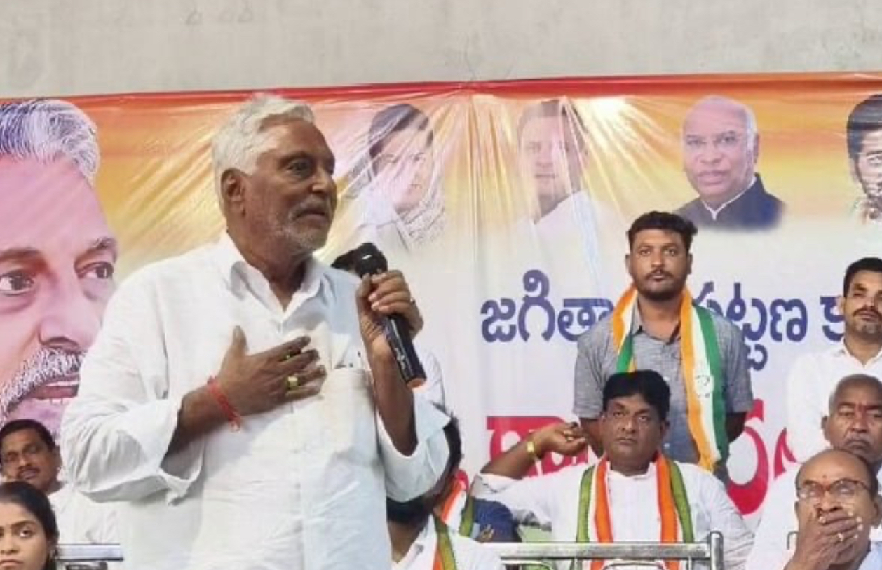 Telangana minister pacifies senior leader Jeevan Reddy