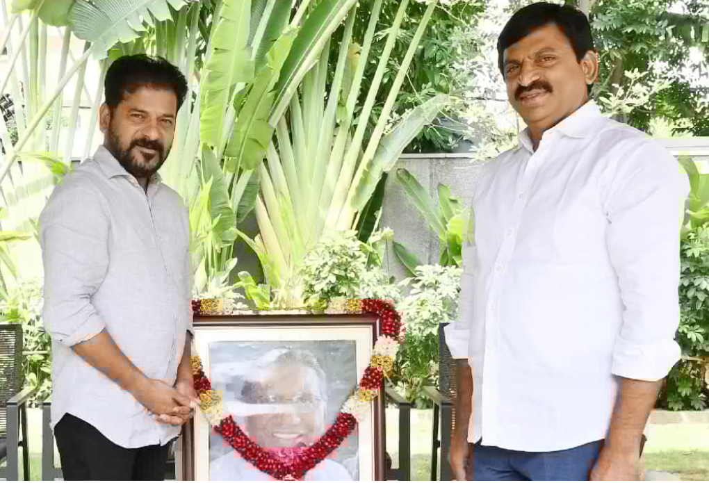 Tributes paid to Telangana ideologue Jayashankar on his death anniversary