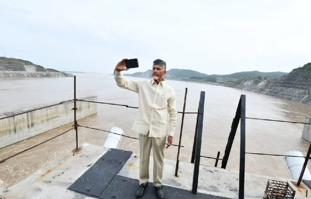 Andhra to rope in international experts to assess Polavaram’s status: CM Naidu