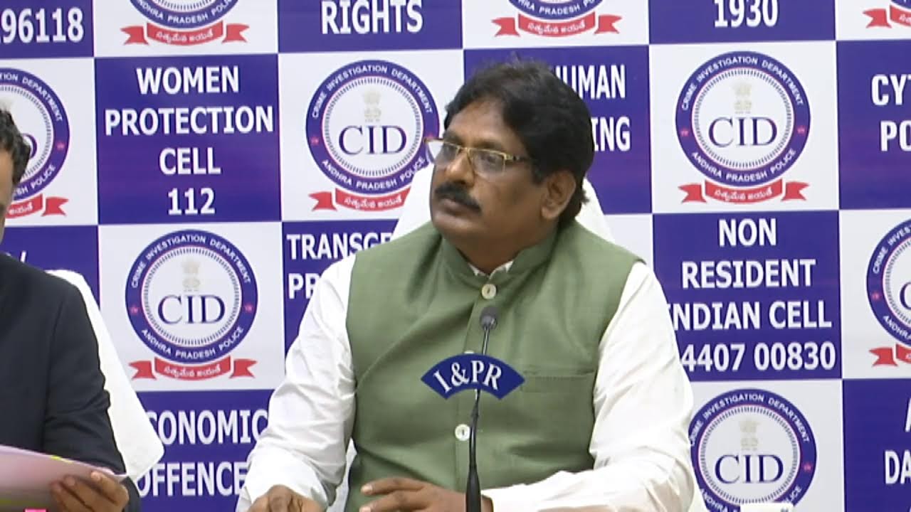 పలాయనం బాటలో జగన్ భక్త అధికారులు!