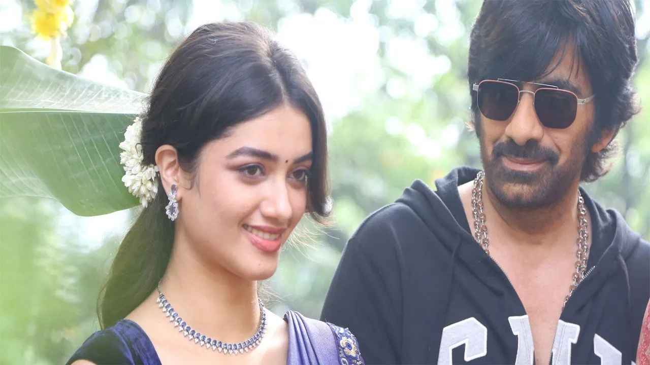 వెనక్కి తగ్గిన మిస్టర్‌ బచ్చన్‌ టీం ..విడుదల ఎప్పుడంటే!