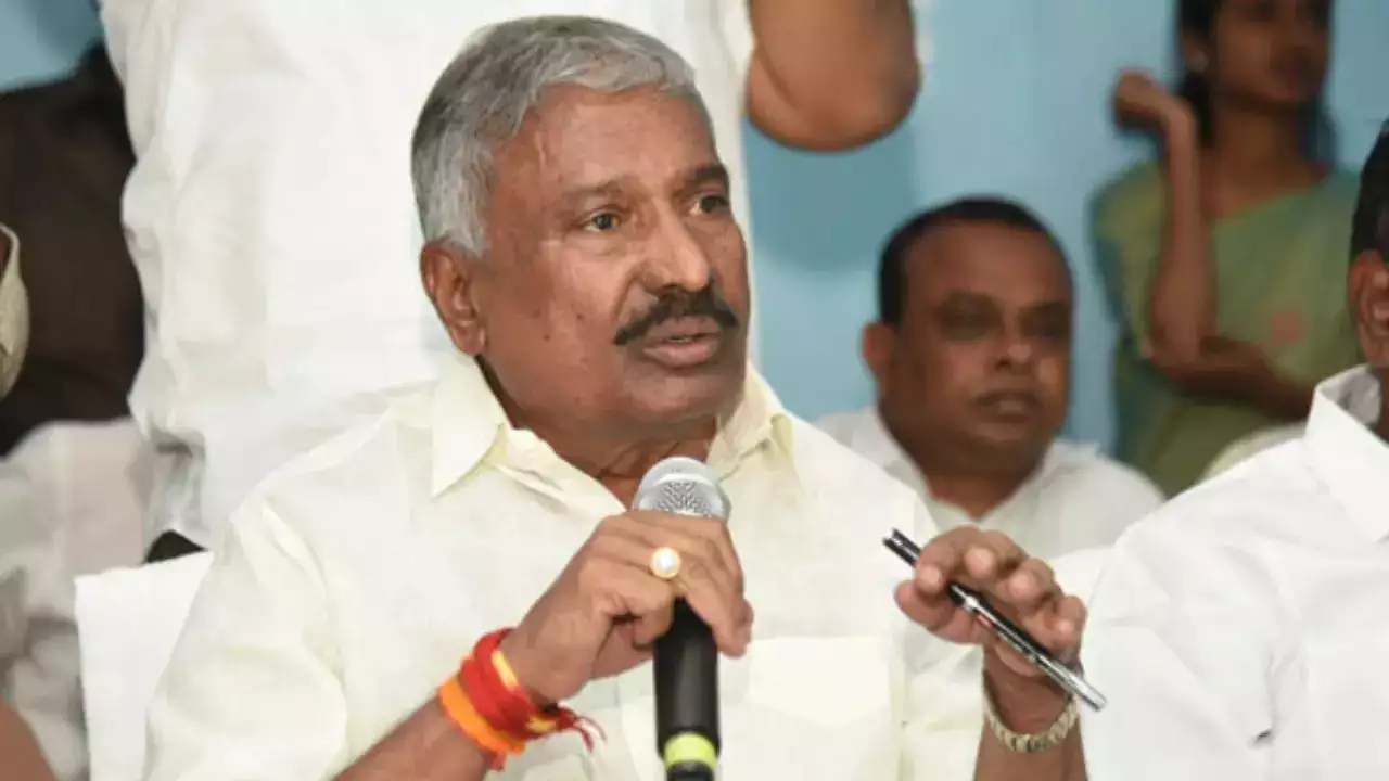 ఊర్లో అడుగుపెట్టలేకపోతున్న పెద్దిరెడ్డి ఫ్యామిలీ!