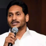 వీరి వినతులకు వారు మొహం చాటేస్తున్నారు!