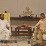 Maharashtra, Andhra Pradesh CMs discuss cooperation for progress of states