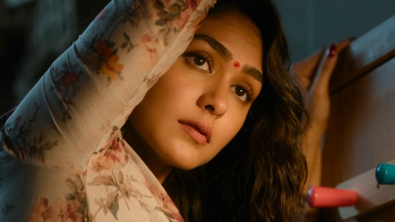 ఆ నిర్మాతలతో గొడవపడ్డ సీతారామం బ్యూటీ..!