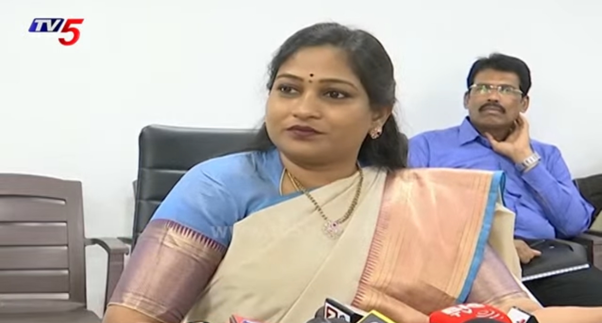 LIVE : Home Minister Vangalapudi Anitha Press Meet