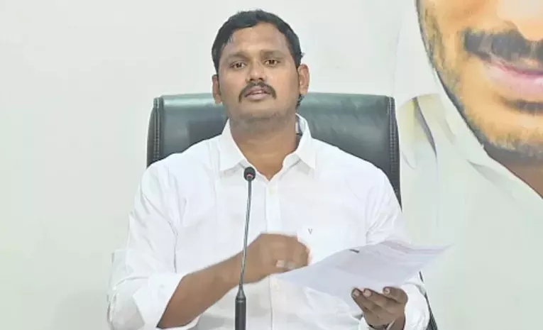 అనుచితమైన మాటలకు అరెస్టులు షురూ!