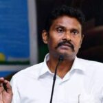 రాజకీయ రంగు చూపుతున్న దళిత ఐపీఎస్!