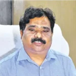 కొమ్ముకాసిన ఫలితం: అధికారులు కూడా పరారీలో!