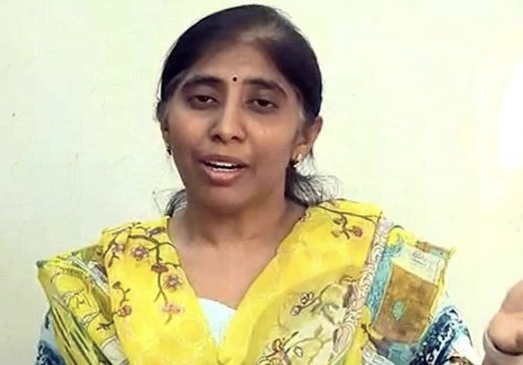 Jagan’s cousin meets Andhra Home Minister, seeks justice in father’s murder case