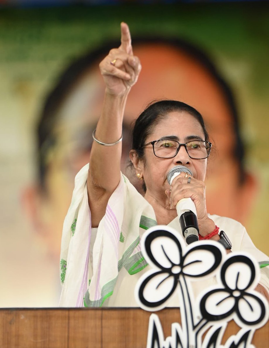 Lawyer files police complaint against Mamata Banerjee over her ‘if you burn…’ warning