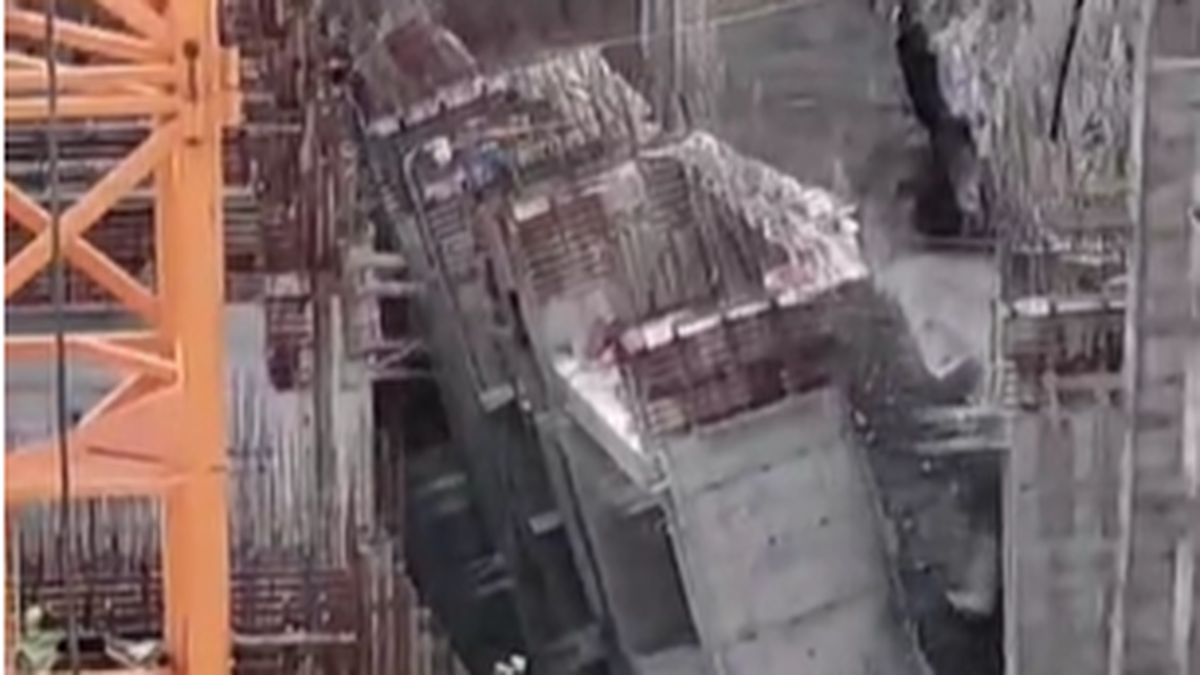 CPI(M) Leader Julakanti Rangareddy Demands Probe into Sunkisala Project Wall Collapse