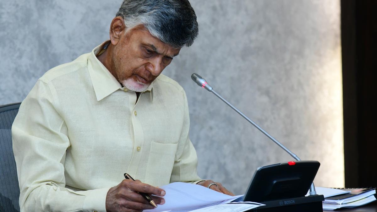 Chandrababu Asks CID To seize All YCP Regime’s Liquor Files