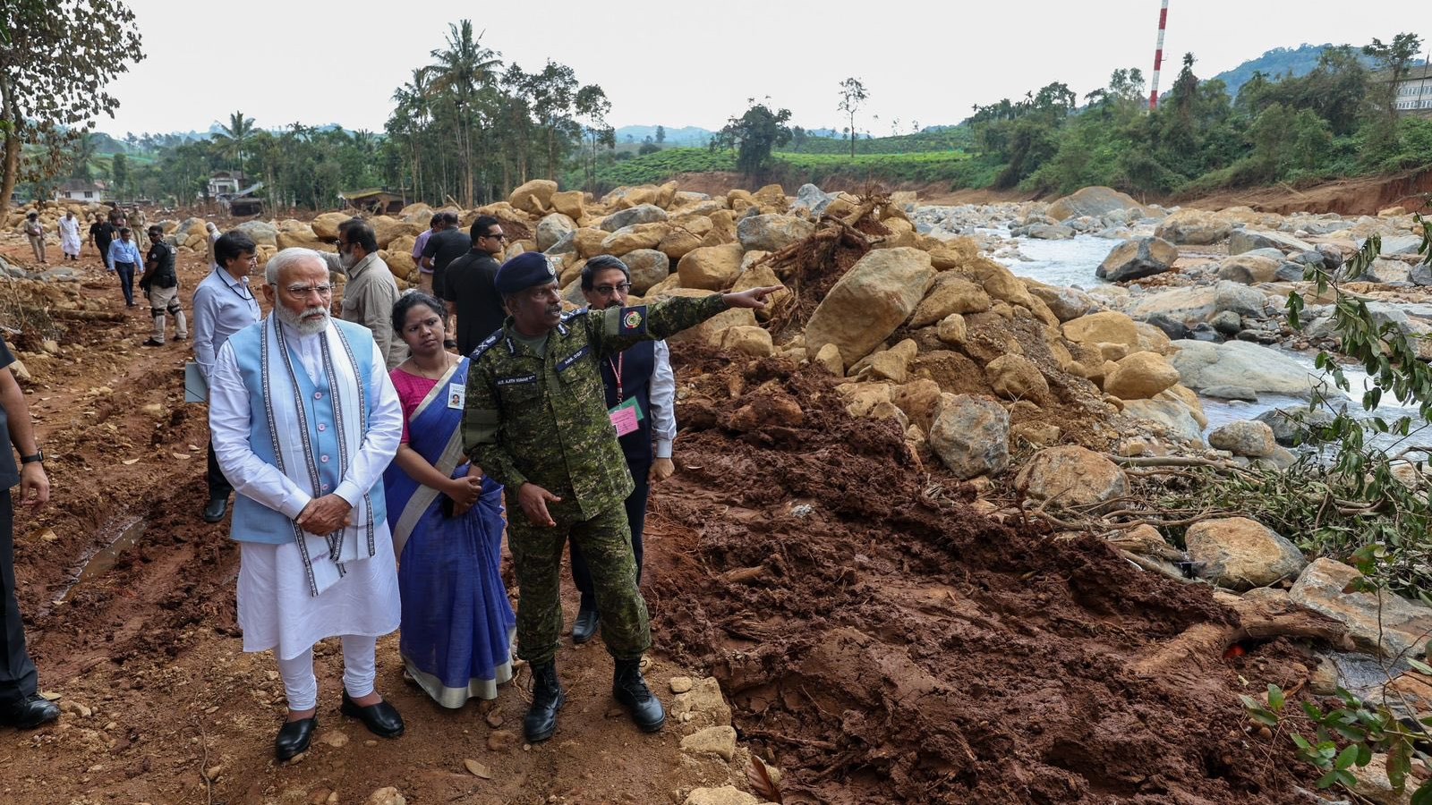 Modi promise Complete support To Kerala’s Rehabilitation Efforts