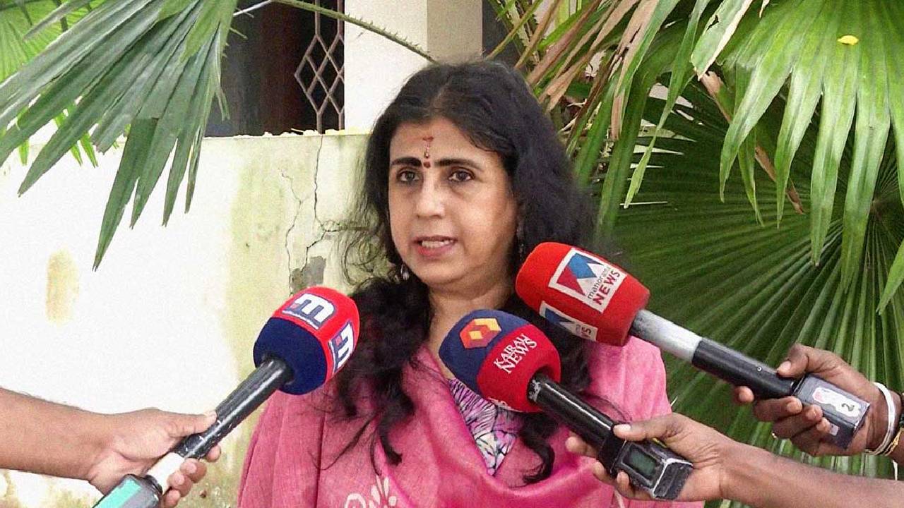 Congress Expelled A Senior women Leader on `Casting Couch’ Accusations