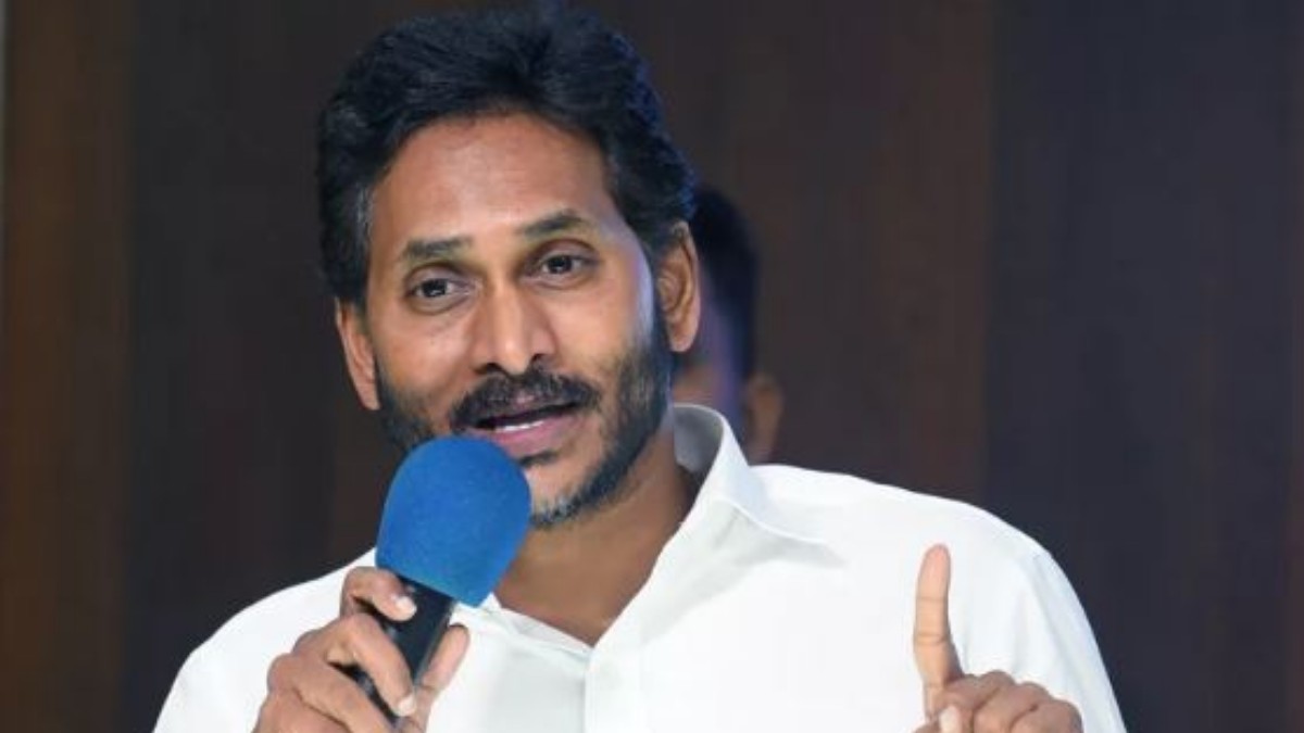 జగనన్న విదేశీయాత్ర వచ్చే నెలలోనే?