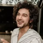 డైరెక్టర్‌ ని మార్చేసిన హీరో!