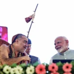 NDA Governance Embodies ‘Narendra Damodardas ka Anushasan’, says Kanchi Swami