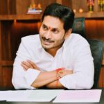 జగన్ దేశానికే మార్గదర్శకుడట!