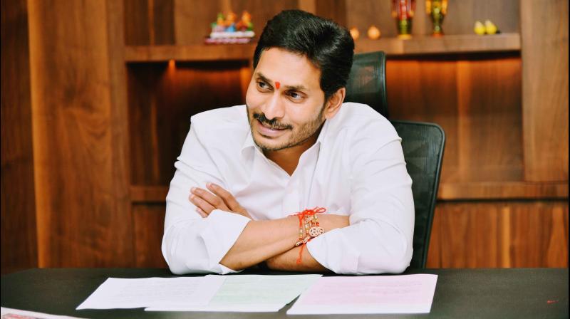 జగన్ దేశానికే మార్గదర్శకుడట!