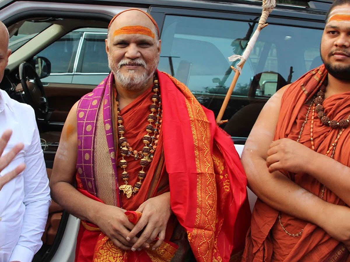 Sharada Peetham’s Swarupananda propose A Star Hotel on sea shore In The Name of A Boarding House