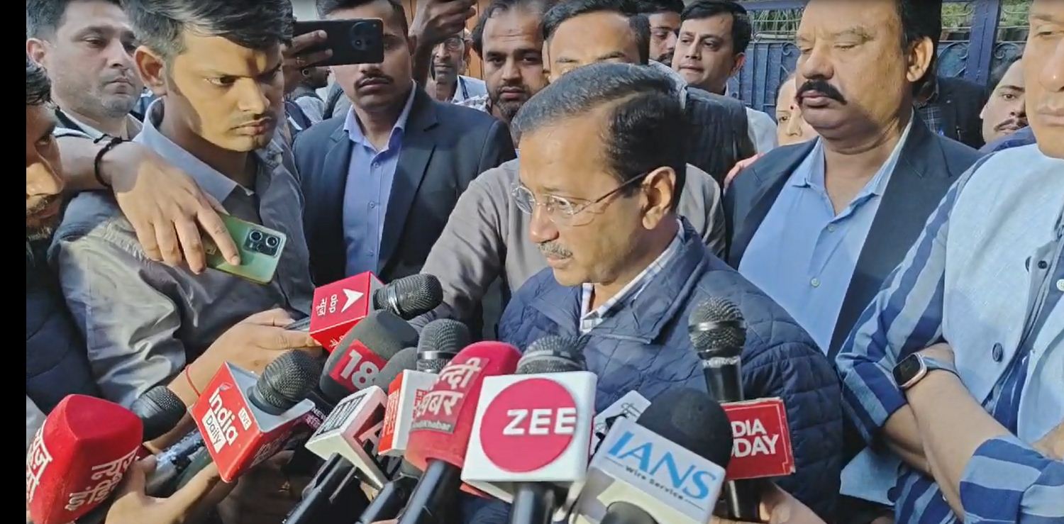 Kejriwal faces ‘water attack’ during padyatra