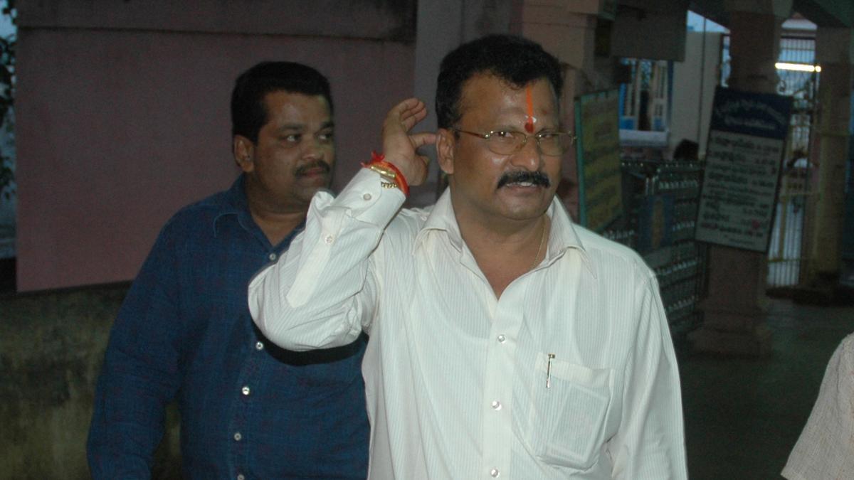 CM Chandrababu Turned Emotional over His Brother Ramamurthy Naidu’s Death