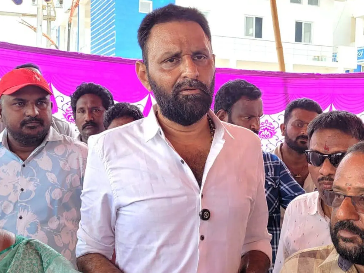 మిడిల్ లెవెల్ నేతల వంతు వచ్చిందా?