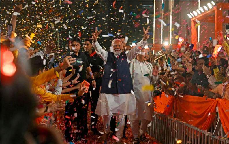 చెక్కుచెదరని మోడీ హవా!