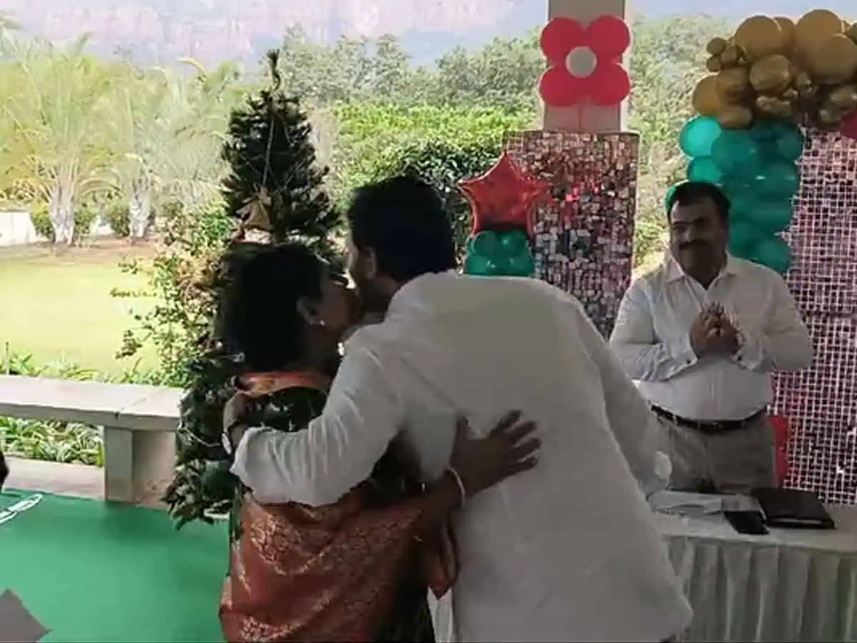 Jagan and Vijayamma’s First Public Meeting After Property Dispute