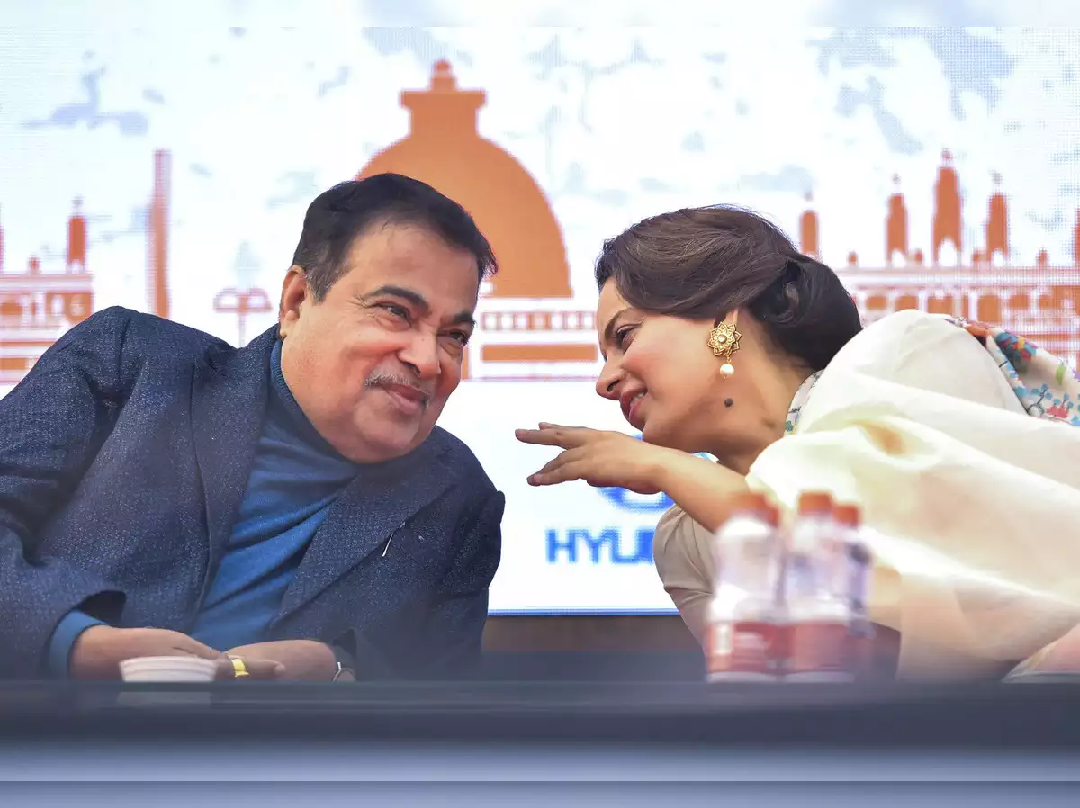 కంగనా ఎమెర్జెన్సీ పై కేంద్ర మంత్రి ప్రశంసలు!