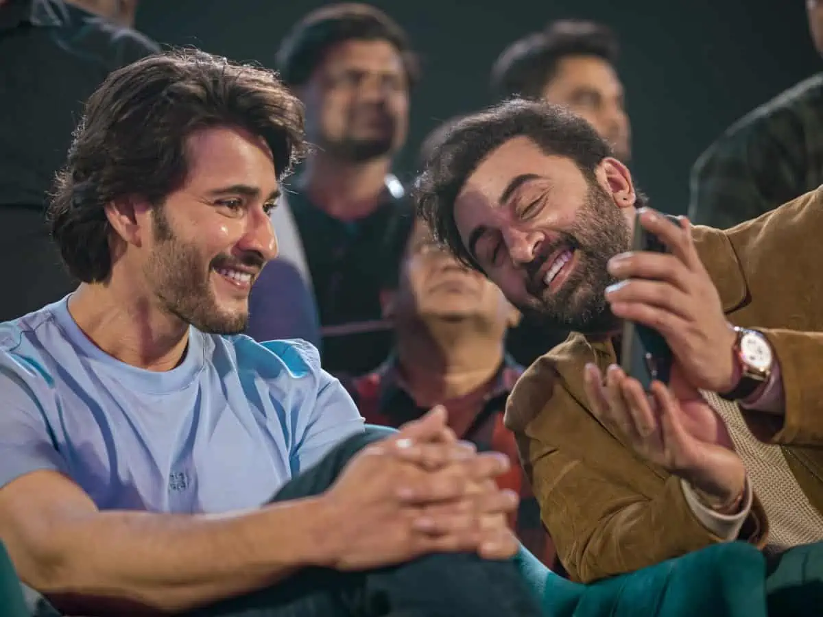 వార్‌ 2 కోసం ఆ స్టార్‌ హీరోల వాయిస్ ఓవర్‌!