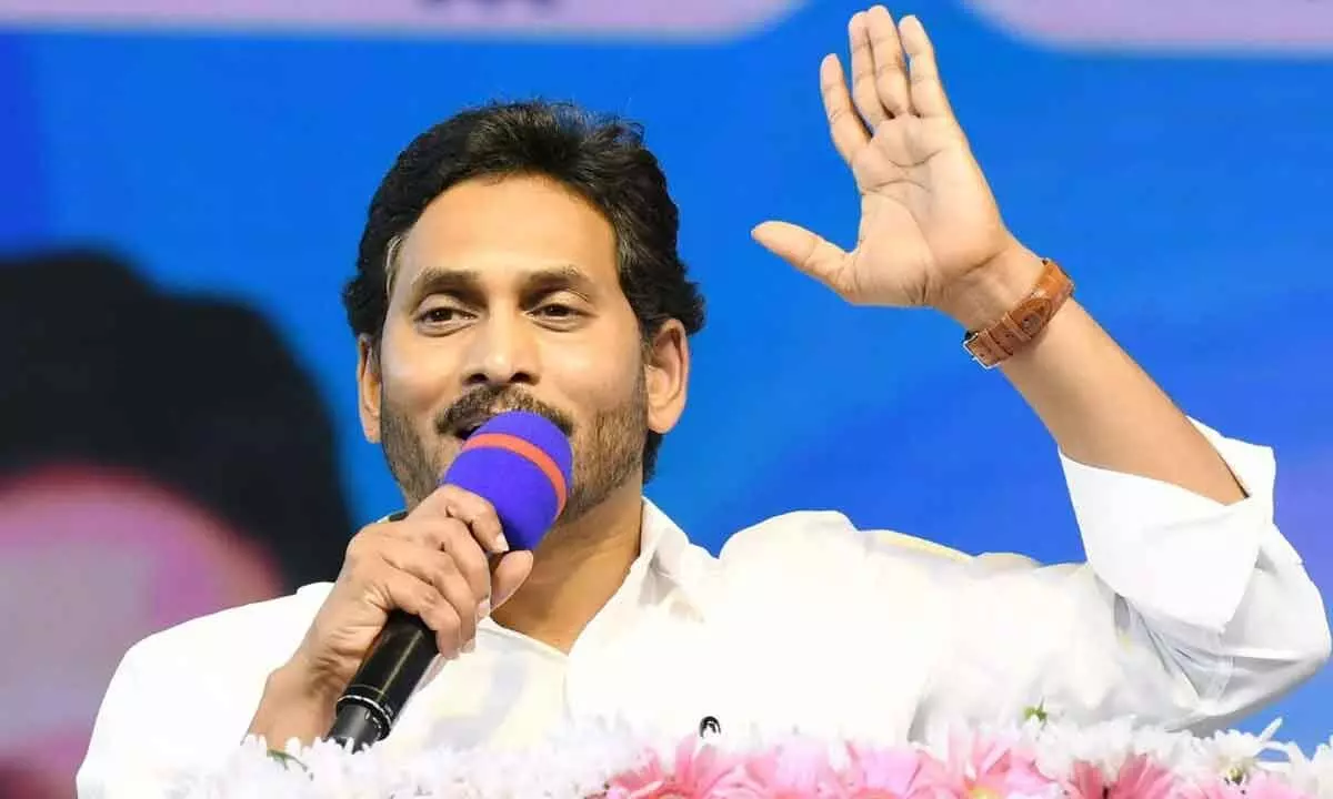 జగన్ స్టయిల్: ప్యాలెస్  నుంచి కదలరాదు, ఎక్స్ ను వీడరాదు!
