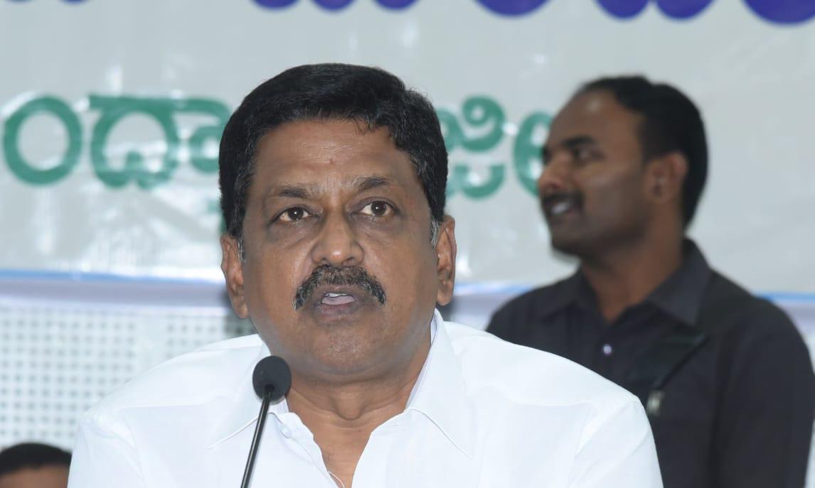 Finance Minister Payyavula Fire At  Finance officials over payment of Rishikonda contractor Bills