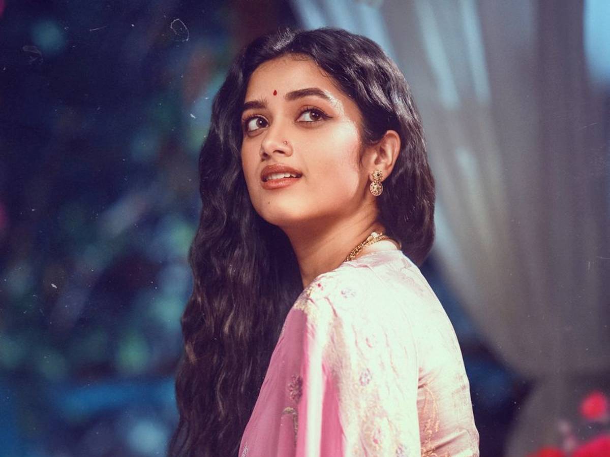 కాంత సినిమాలో అందాల ముద్దుగుమ్మ పోస్టర్ రిలీజ్‌!