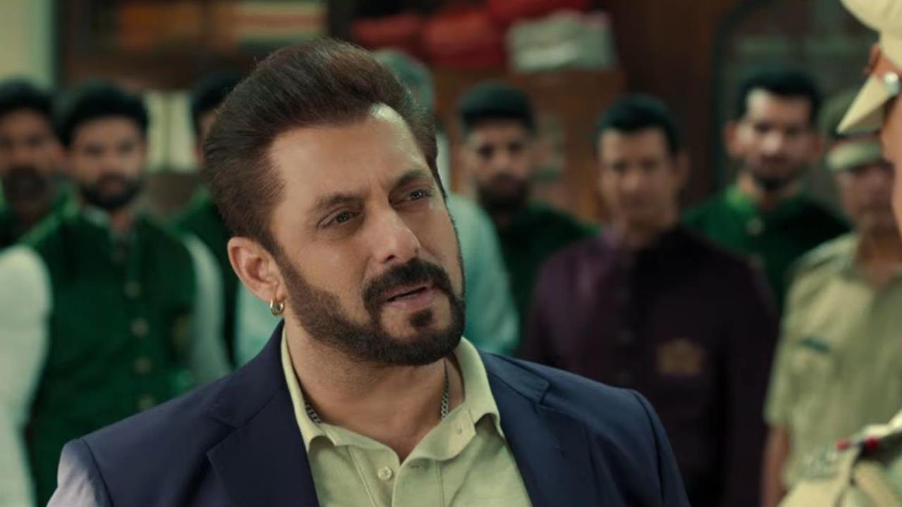 ట్రైలర్‌ తో జవాబు చెప్పిన మురుగదాస్‌!