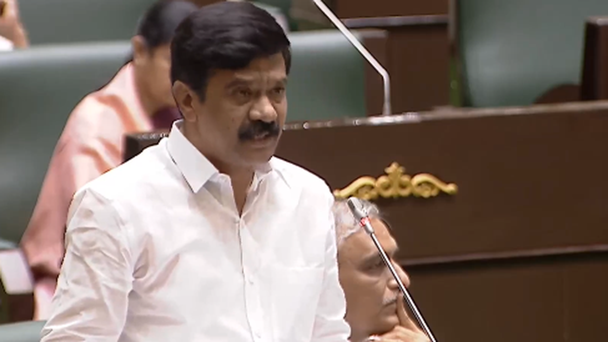 War of words Between Sridhar Babu, Prashanth Reddy over Liquor shops, Belt shops