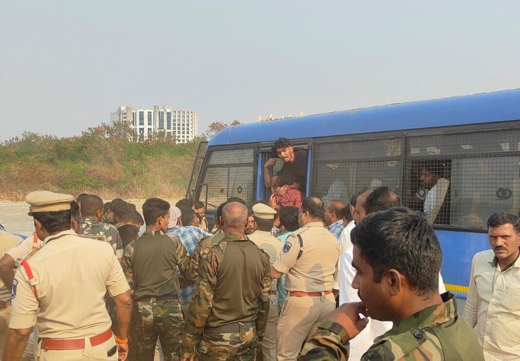 University of Hyderabad Turned Into A Battlefield on Ugadi Day, police Lathi-charged students