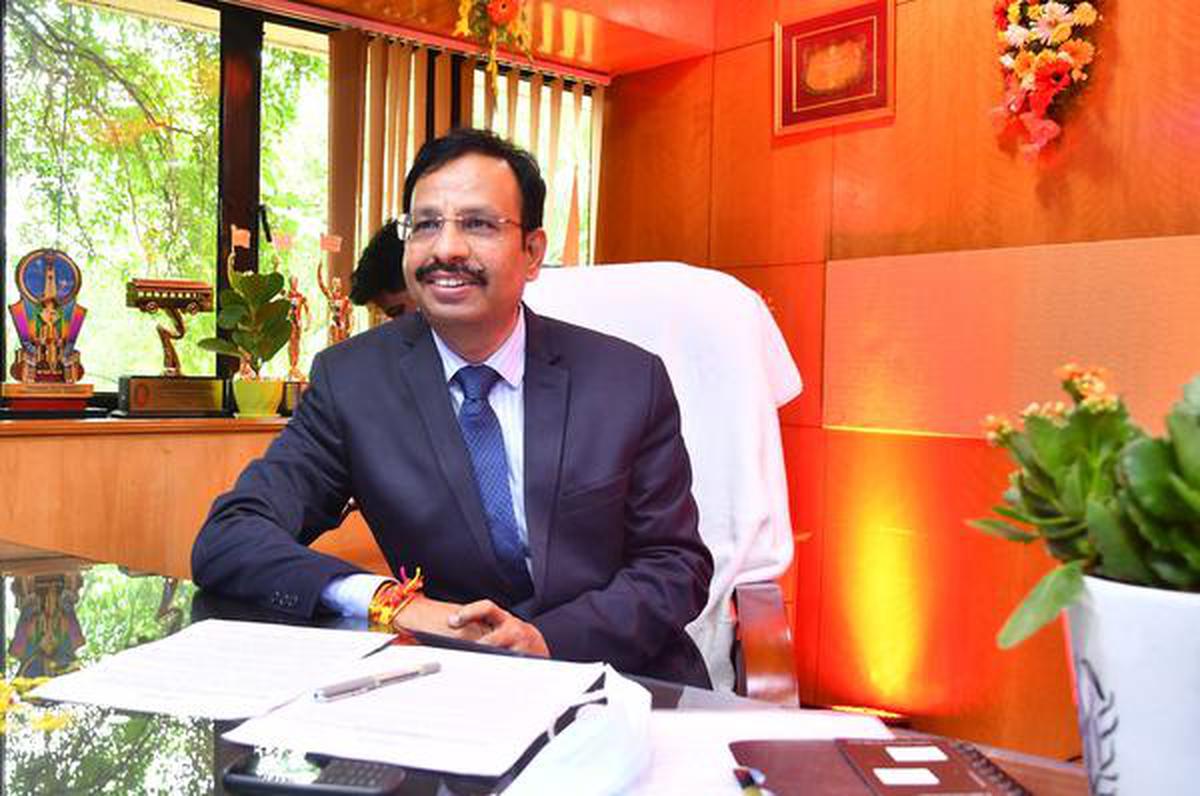 TGSRTC MD VC Sajjanar Appeals to Online Betting Victims to Seek Help Instead of Suicide