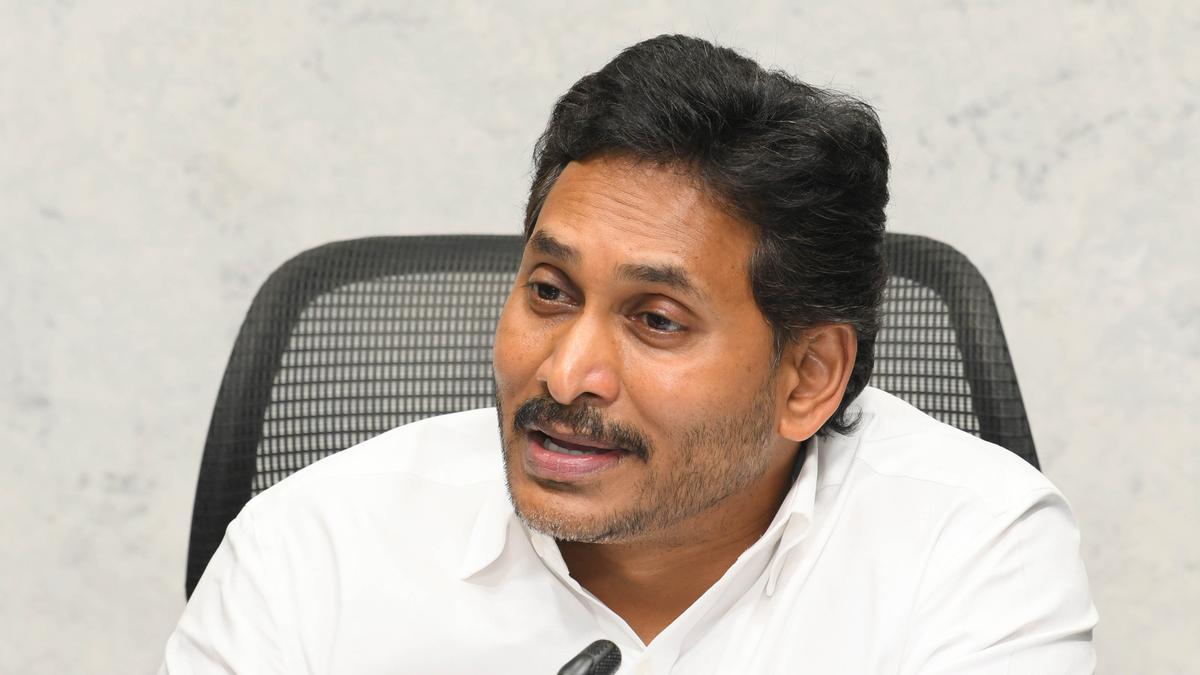 హమ్మయ్య.. పార్టీకి వేసవి బ్రేక్ ఇస్తున్న జగనన్న!