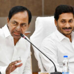 జనంలోకి వెళ్లడంలో ఆ ఇద్దరూ  దొందూ దొందే !