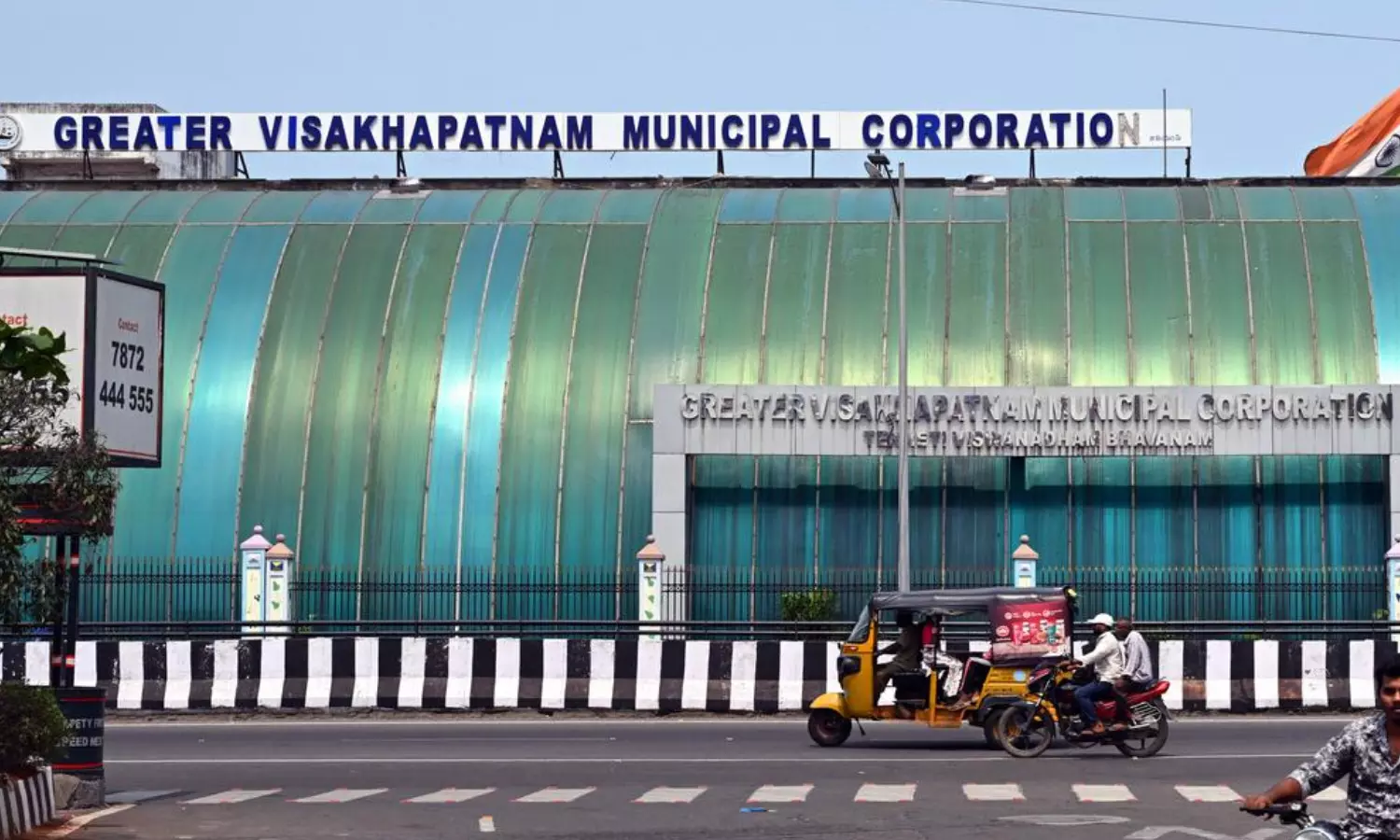 వైసీపీకి విశాఖ శోకం : హైడ్రామాలు నడిపించినా నోయూజ్!