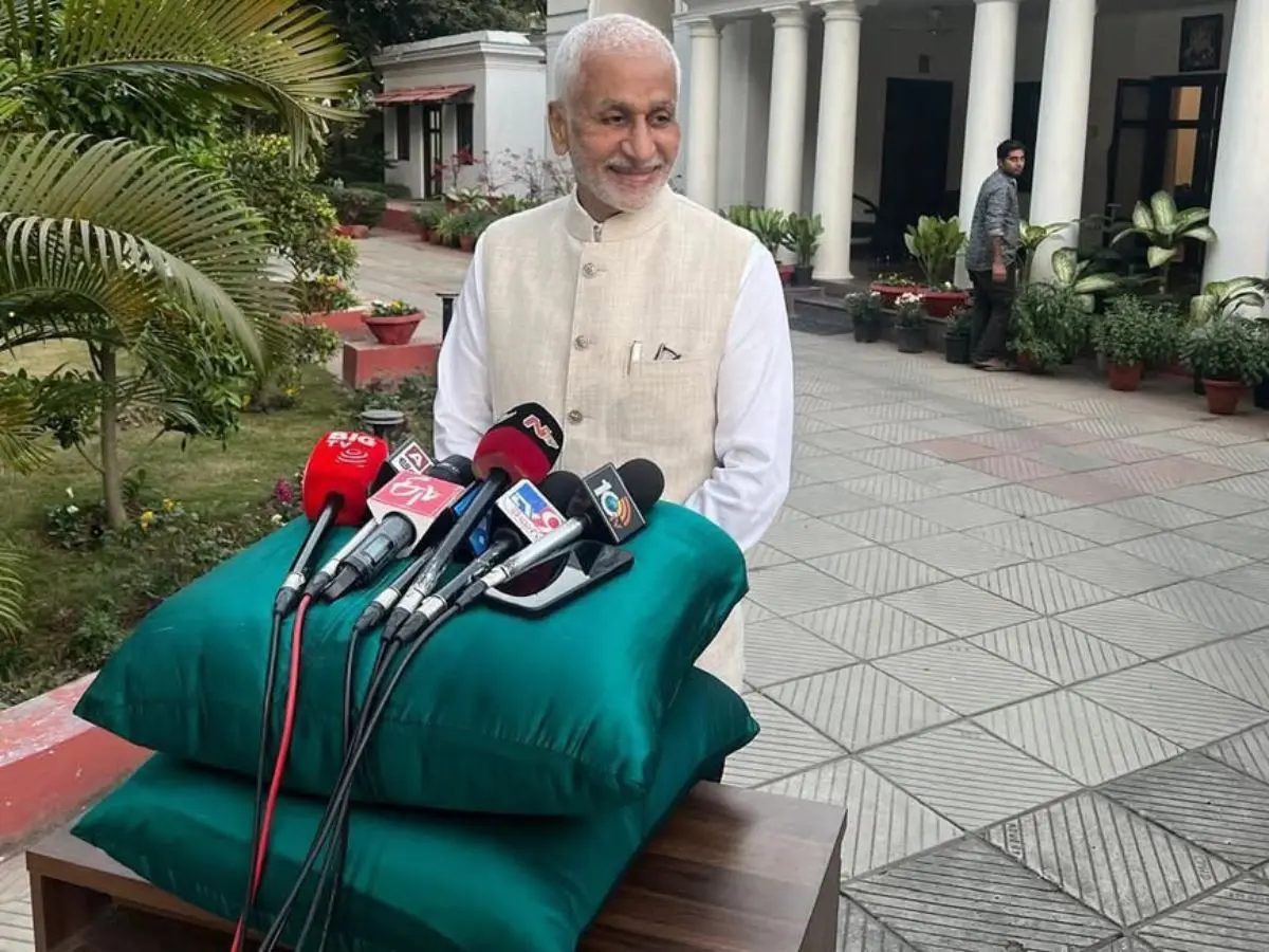 వైసీపీ ఆఫర్లు విజయసాయిపై పనిచేశాయా?