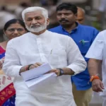 విజయసాయి కూడా బట్టలిప్పుతారట.. ఎవరివంటే..?