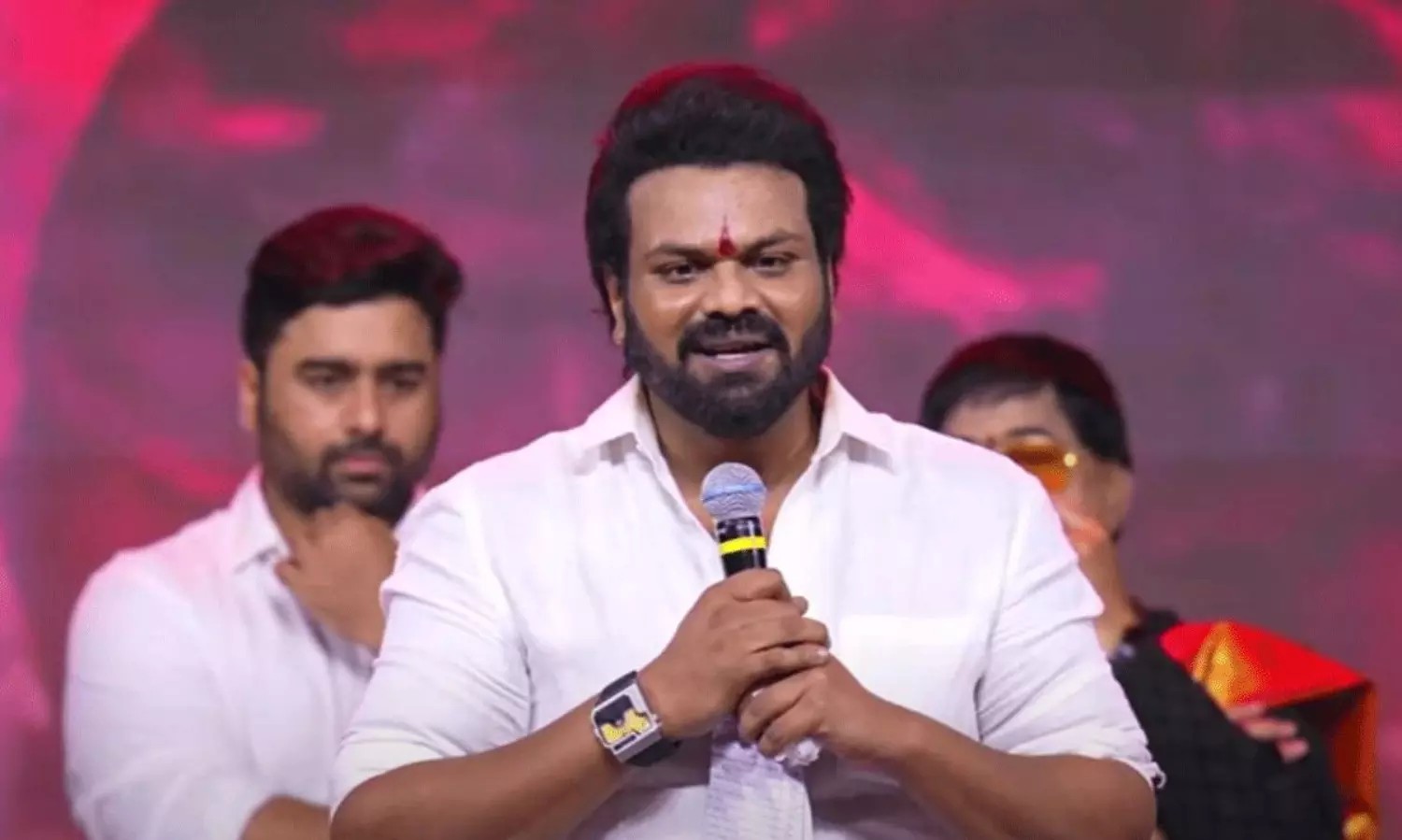 Manchu Manoj’s Comeback Turns Emotional — Subtle Shots at Manchu Vishnu