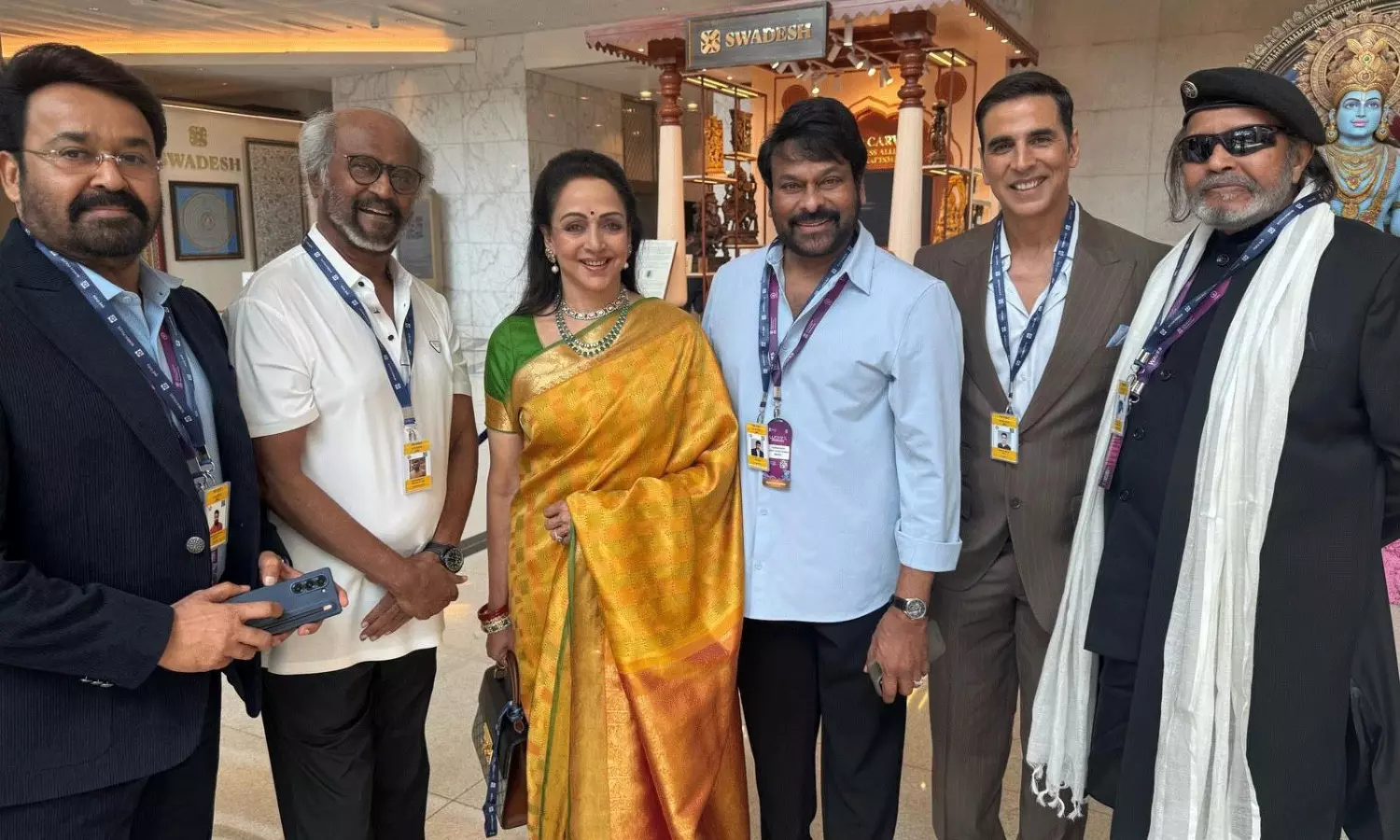 వేవ్స్ సమిట్ దగ్గర మెగాస్టార్ తో బిగ్‌ స్టార్స్‌!