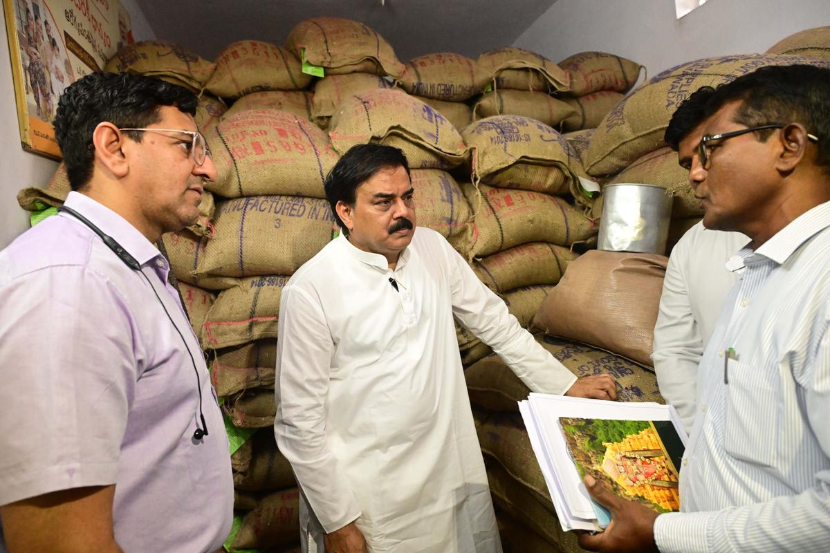 AP Government to Distribute Essential Commodities Through Ration Shops
